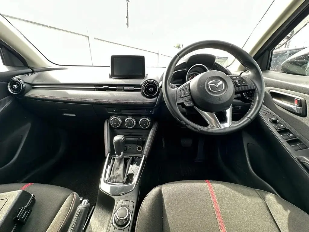 2016 Mazda Demio Front Seats