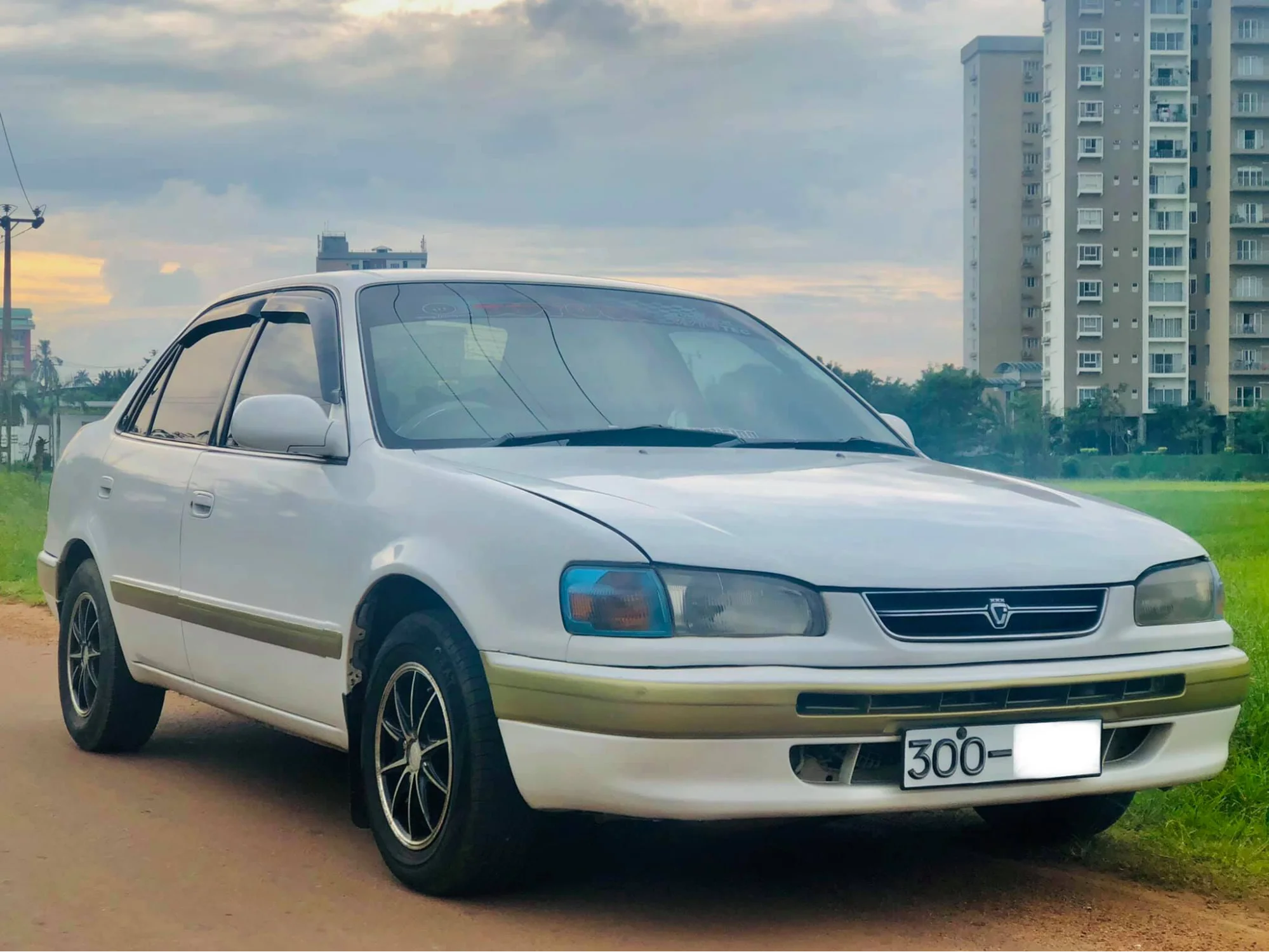 Toyota 110 for sale in Nairobi, Mombasa, and Kisumu - 1990 Model
