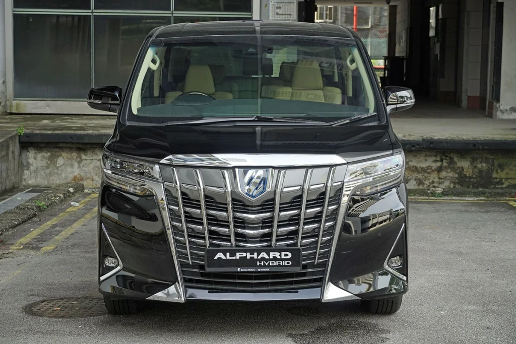 Toyota Alphard grill and Front View.