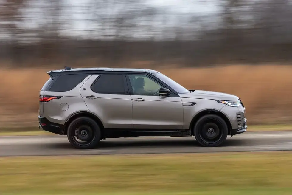 2021 Land Rover Discovery Sport Steering Details