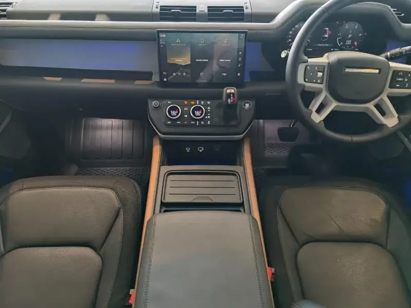2023 Land Rover Defender Dashboard