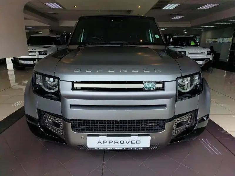 2023 Land Rover Defender Front View