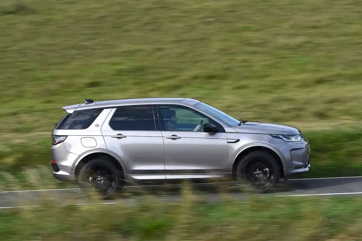 2019 Land Rover Discovery Sport Front View